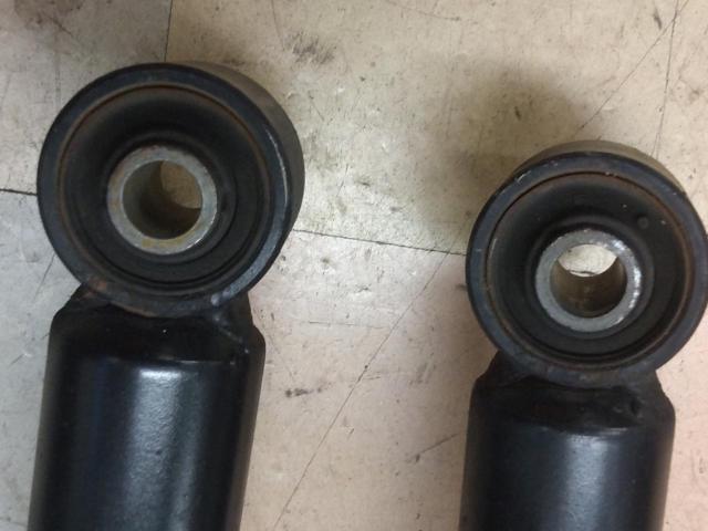 Genuine Toyota 210 Series Crown Royal
Suspension kit/shock absorber