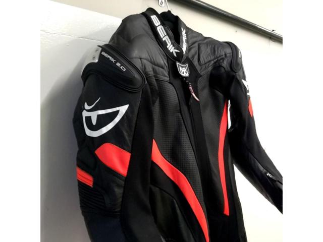 【BERIK】 RACE-DEP2.0 レーシングスーツ