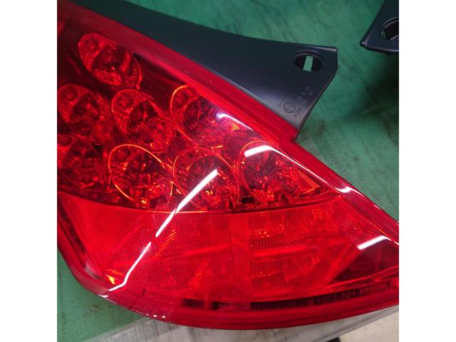 【日産純正】[ICHIKOH D020]フェアレディZ(Z33/後期)純正テールレンズ 左右セット