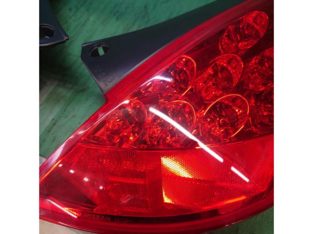 【日産純正】[ICHIKOH D020]フェアレディZ(Z33/後期)純正テールレンズ 左右セット