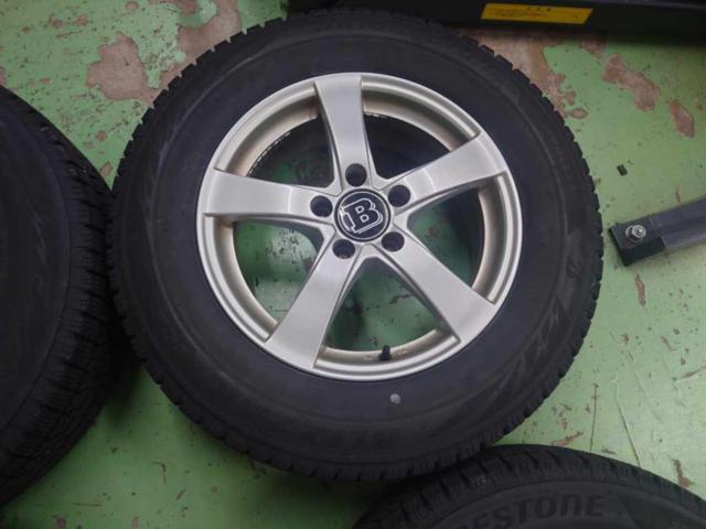 [Wheel]
Unknown manufacturer, 16-inch
+
BRIDGESTONE BLIZZAK
ICE