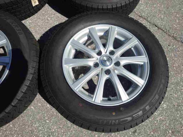 メーカー不明 VEX  + KENDA(ケンダ) KR36 ICETECNEO 205/65R16 114.3-5H