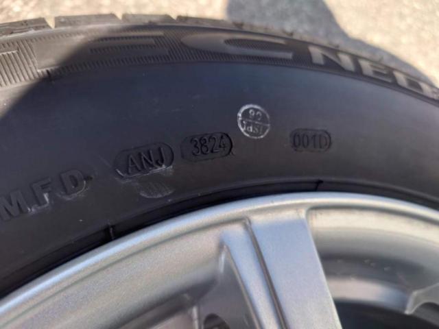 メーカー不明 VEX  + KENDA(ケンダ) KR36 ICETECNEO 205/65R16 114.3-5H
