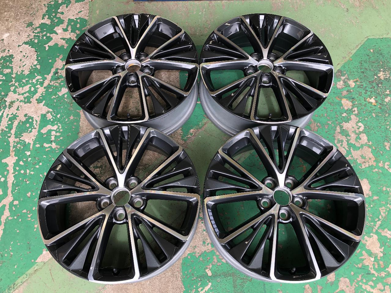 Toyota
60 system
Prius
Z grade
Genuine
Wheel