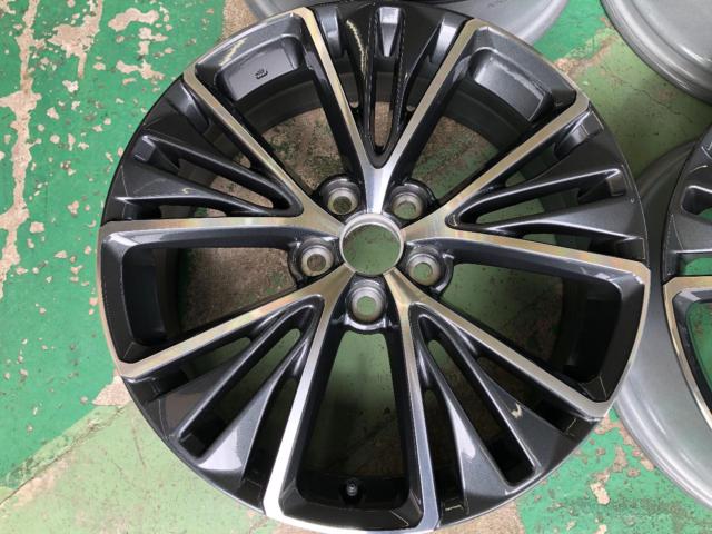 Toyota
60 system
Prius
Z grade
Genuine
Wheel