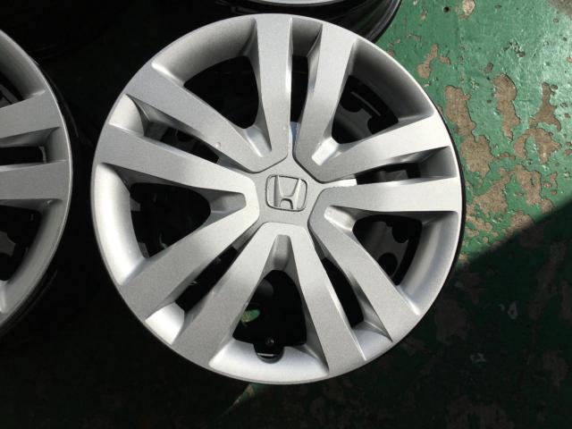 Honda
GR-based
Fit
Genuine
Steel wheel