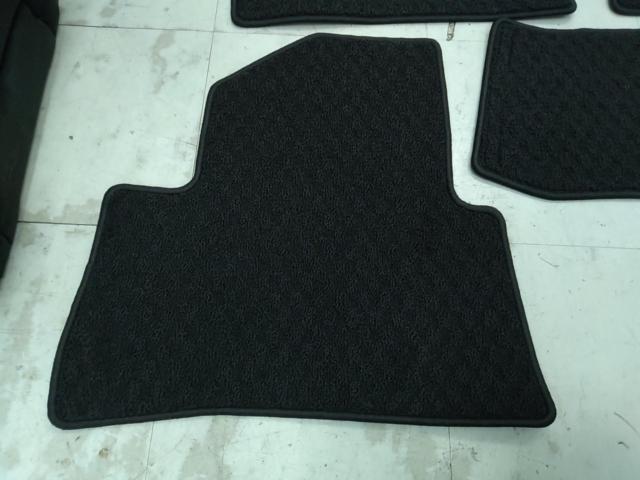 TOYOTA 純正フロアマット