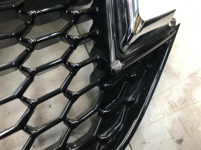 TOYOTA 純正フロントグリル