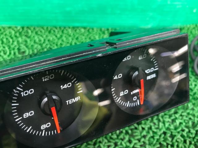 D'efi
DIN-Gauge