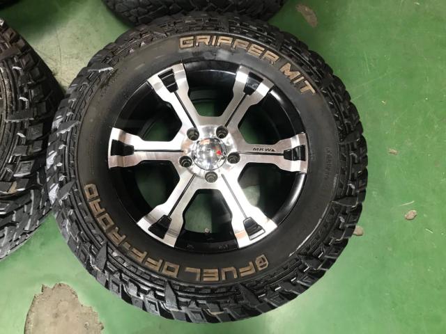TRISTAR INTERNATIONAL MKW MK-36 + FUEL OFF-ROAD GRIPER M/T