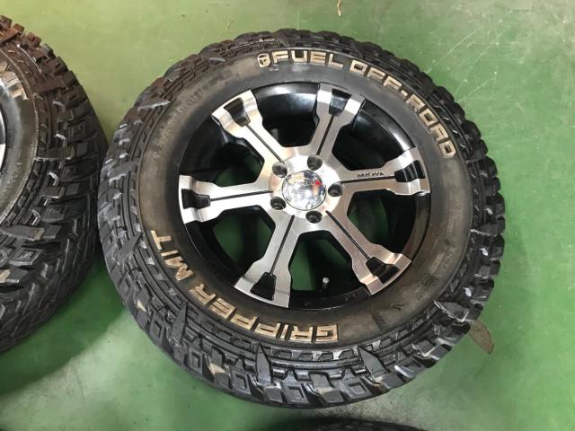 TRISTAR INTERNATIONAL MKW MK-36 + FUEL OFF-ROAD GRIPER M/T