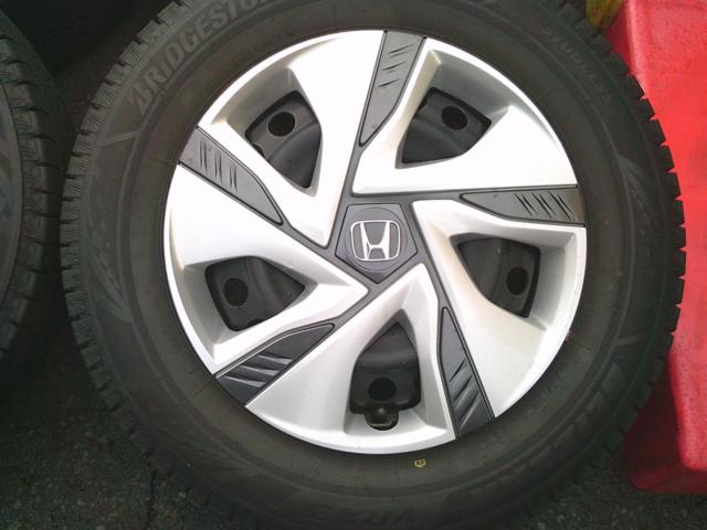 BRIDGESTONE BLIZZAK VRX3 + ホンダ フリード純正スチールホイール