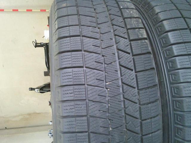 DUNLOP
WINTERMAXX
WM03
+
Toyota
40 Series Alphard
Z grade genuine wheel