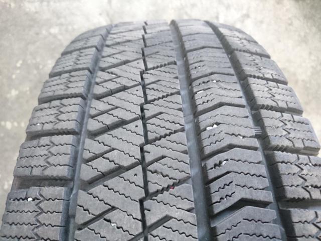BRIDGESTONE
BLIZZAK
VRX3
+
weds
VELVA
SPORT