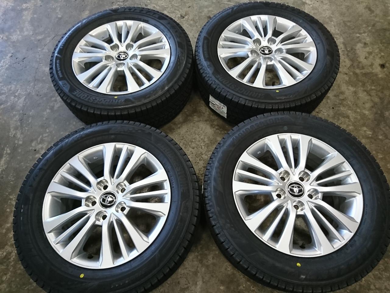 BRIDGESTONE
BLIZZAK
VRX3
+
Toyota
Genuine wheels for the 90-series Noah/Voxy