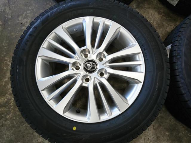 BRIDGESTONE
BLIZZAK
VRX3
+
Toyota
Genuine wheels for the 90-series Noah/Voxy