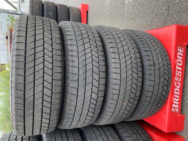 BRIDGESTONE BLIZZAK VRX3 + トヨタ 30系プリウス純正ホイール