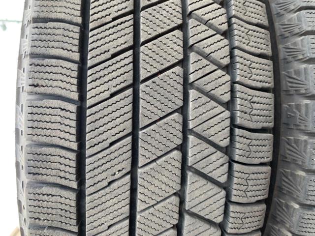 BRIDGESTONE BLIZZAK VRX3 + トヨタ 30系プリウス純正ホイール