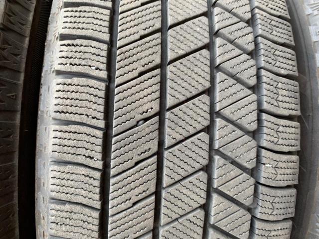 BRIDGESTONE BLIZZAK VRX3 + トヨタ 30系プリウス純正ホイール