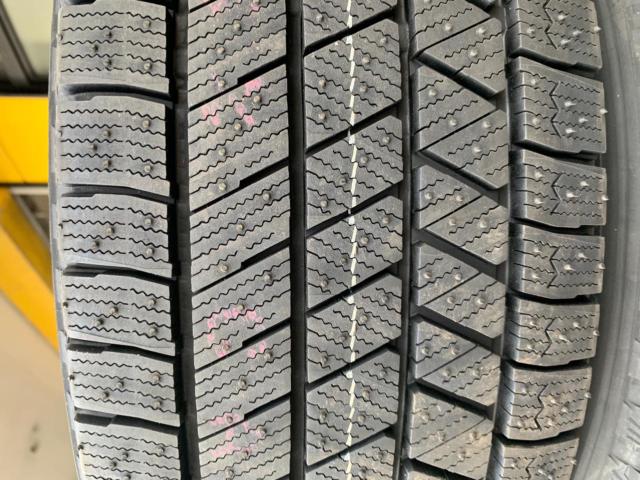 BRIDGESTONE BLIZZAK VRX3 + BALMINUM TR10