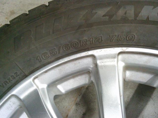 BRIDGESTONE BLIZZAK VRX2 + ABE SHOKAI LA STRADA