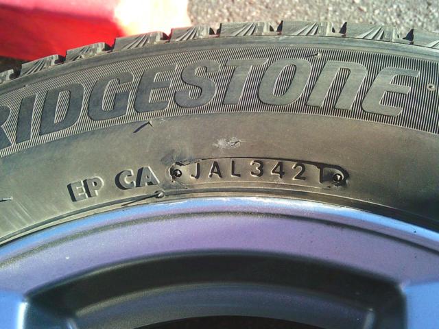 BRIDGESTONE BLIZZAK VRX3 + TOPY SIBILLA NEXT SF-5