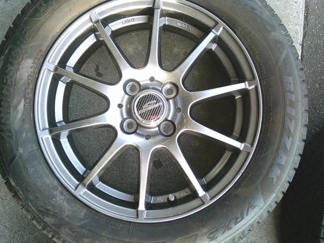 BRIDGESTONE BLIZZAK VRX3 + A-TECH SCHNEIDER StaX