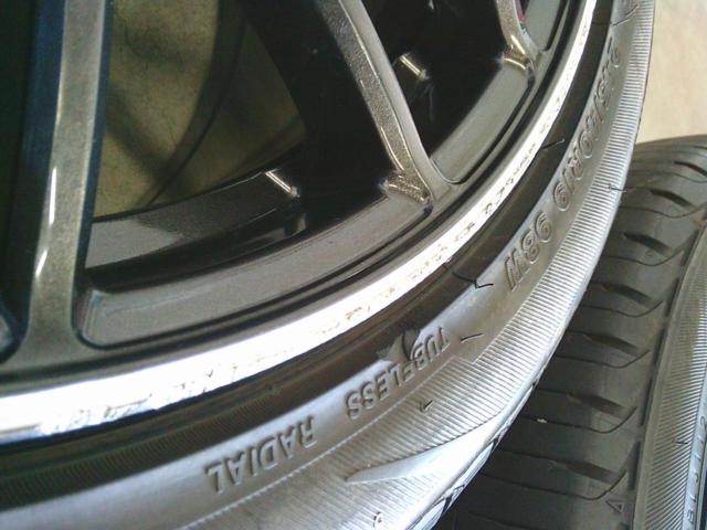 RAYS
HOMURA
2 × 8GTS
+
BRIDGESTONE
REGNO
GRVⅡ
