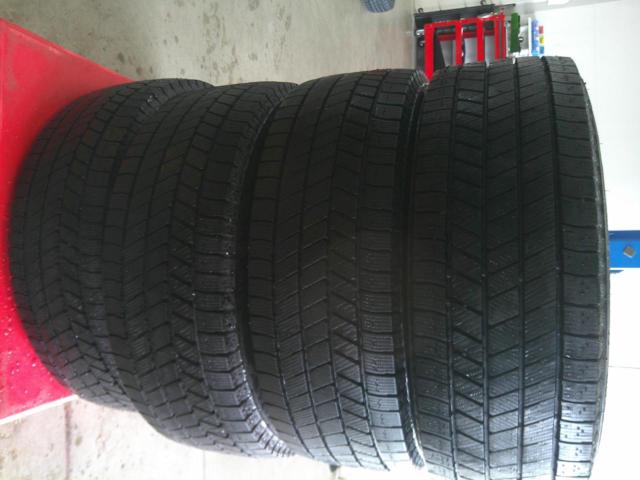 BRIDGESTONE BLIZZAK VRX3 + トヨタ 80ヴォクシー純正オプションBBS