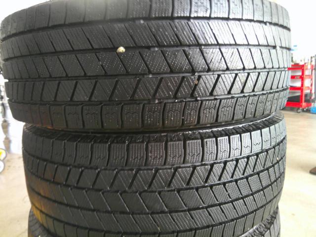 BRIDGESTONE BLIZZAK VRX3 + トヨタ 80ヴォクシー純正オプションBBS