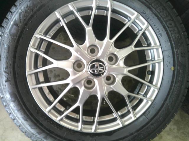 BRIDGESTONE BLIZZAK VRX3 + トヨタ 80ヴォクシー純正オプションBBS