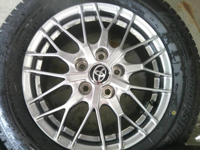 BRIDGESTONE BLIZZAK VRX3 + トヨタ 80ヴォクシー純正オプションBBS