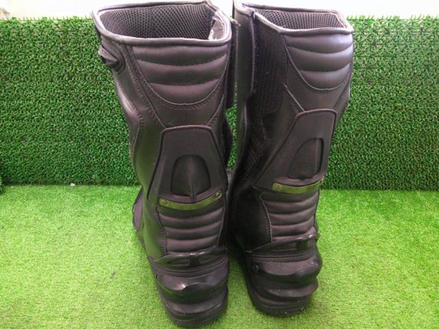 KISS
RACING
Racing boots