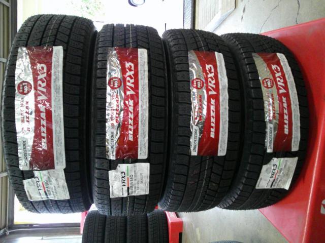 BRIDGESTONE BLIZZAK VRX3 + ECO FORME SE-10