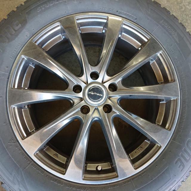 BRIDGESTONE BLIZZAK DM-V3 + MARUKA SERVICE Lefinada MOTION 2
