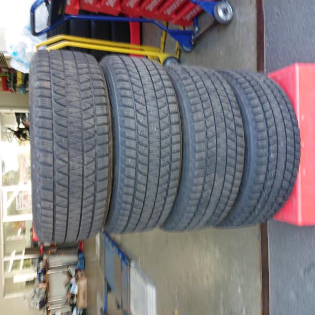 BRIDGESTONE BLIZZAK DM-V3 + MARUKA SERVICE Lefinada MOTION 2