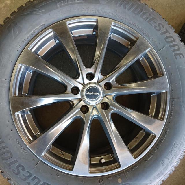 BRIDGESTONE BLIZZAK DM-V3 + MARUKA SERVICE Lefinada MOTION 2