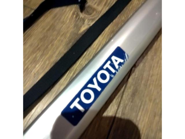 【トヨタ純正】10系アルファード/ヴェルファイア純正トランクバー