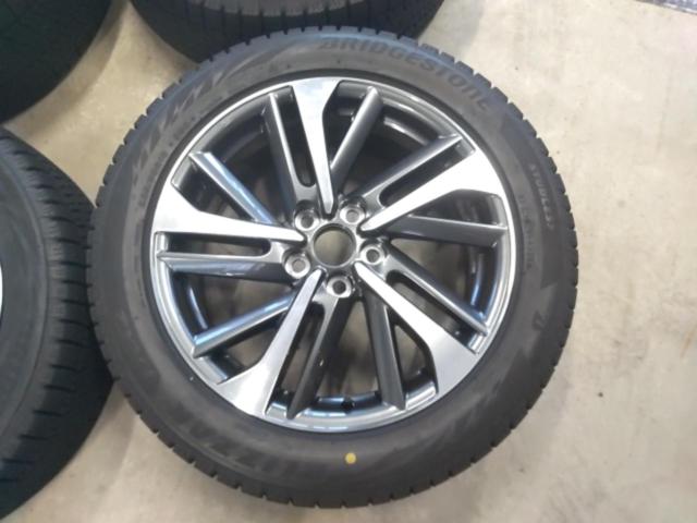 トヨタ純正(TOYOTA)  カローラクロス Zグレード 純正ホイール  + BRIDGESTONE(ブリヂストン) BLIZZAK VRX2