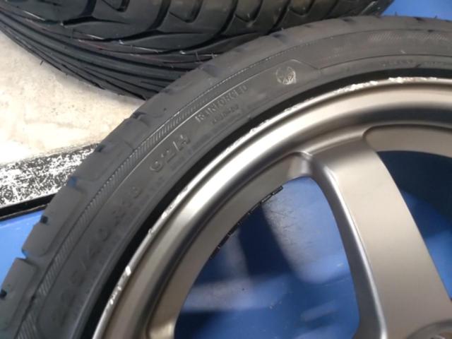 RAYS(レイズ) VOLK RACING(ボルク レーシング) TE37  + KENDA(ケンダ) KR20