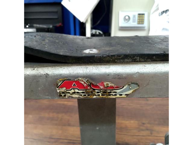 AC Racing メンテナンススタンド
