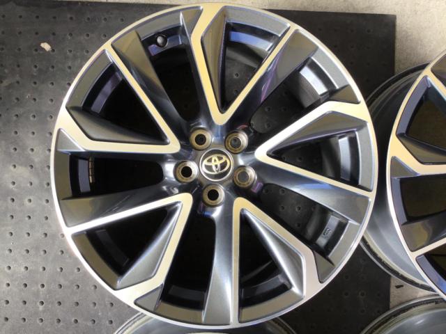 TOYOTA カローラスポーツ/GZグレード純正ホイール