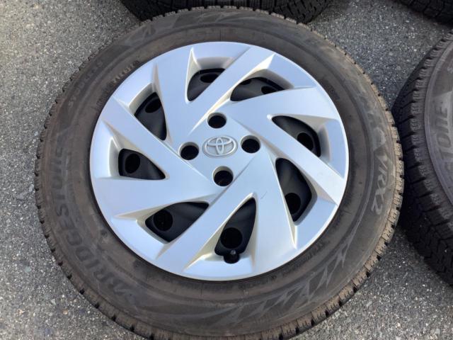 TOYOTA アクア スチールホイール + BRIDGESTONE VRX2