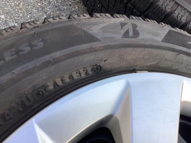 TOYOTA アクア スチールホイール + BRIDGESTONE VRX2