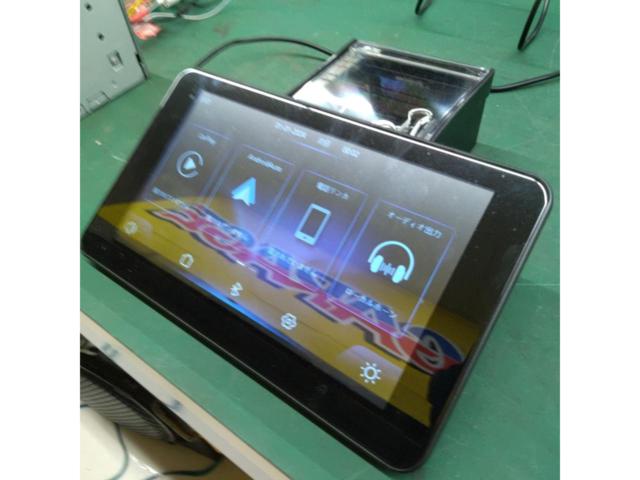 メーカー不明 7インチポータブル型ディスプレイオーディオ