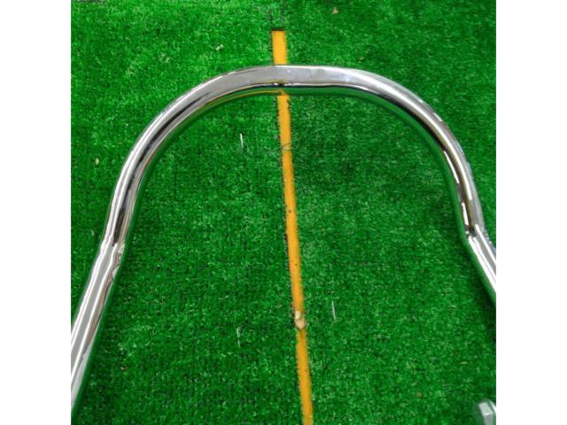 Grab bar from an unknown manufacturer
W650