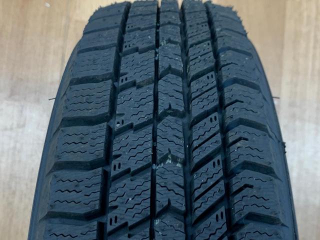 ひな壇下2 LEBEN BL1 + GOODYEAR ICE NAVI8
