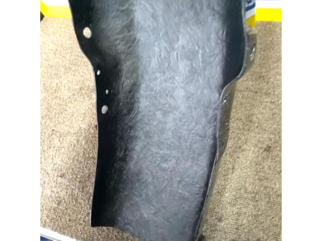 【ZRX1100/1200R/1200DAEG】メーカー不明 カーボンフロントフェンダー