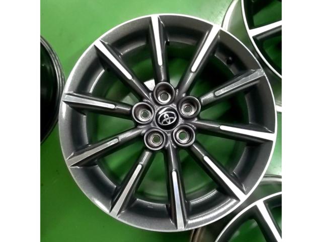 【トヨタ】 86 ZN6純正ホイール