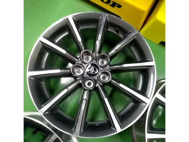 【トヨタ】 86 ZN6純正ホイール